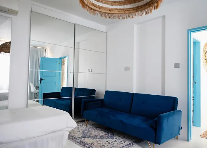 Beachfront Apartment - 2 Terraces - Stunning Sunrises